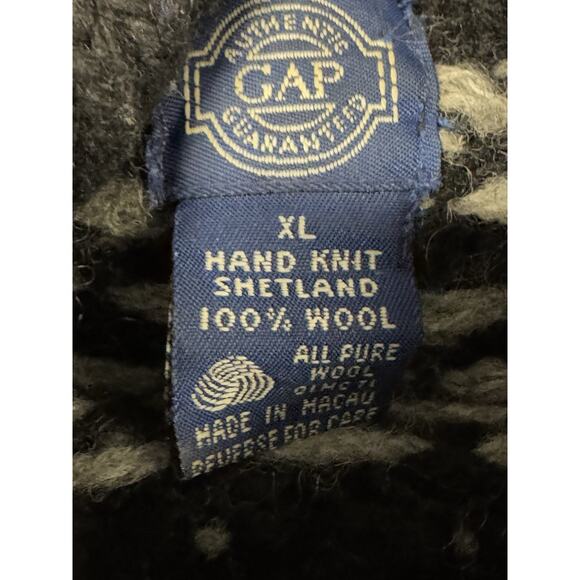 Vintage 80's GAP Men's Wool XL Black Red Green Gray Ivory Fair Isle Sweater - Picture 3 of 14